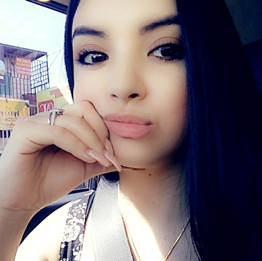 Meet your Posher, Jazmin